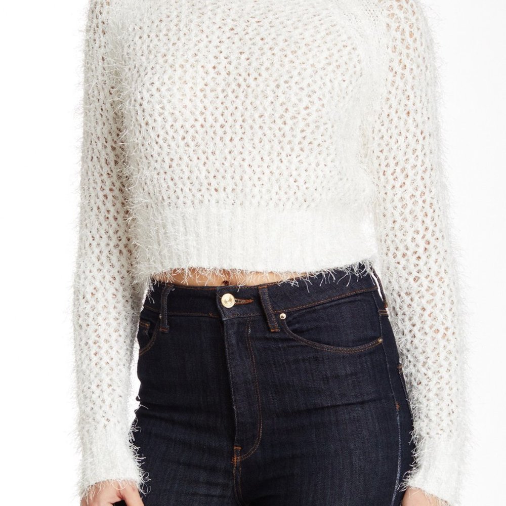 DEX fluffy soft crop sweater long sleeves